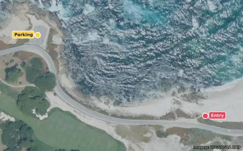 Map preview of Fanshell Beach with the entry and parking marked